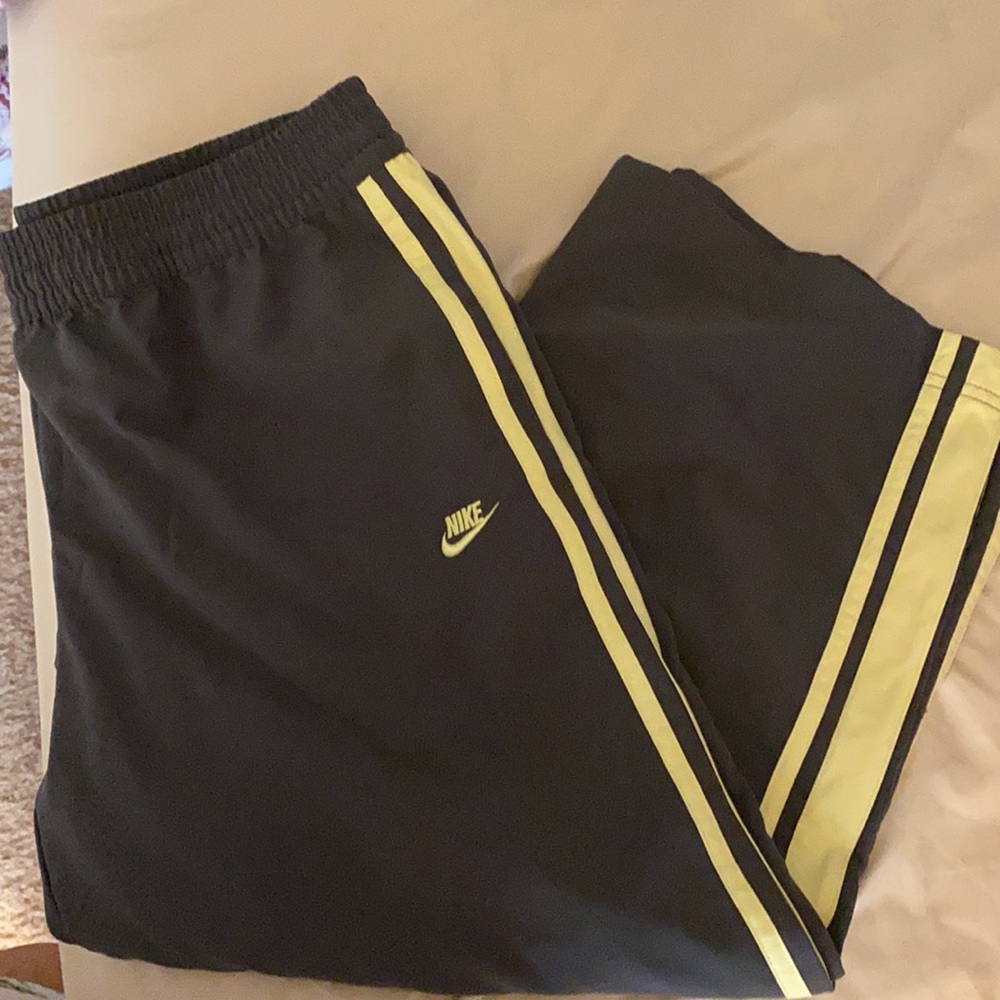 Nike pants - Picture 3 of 3